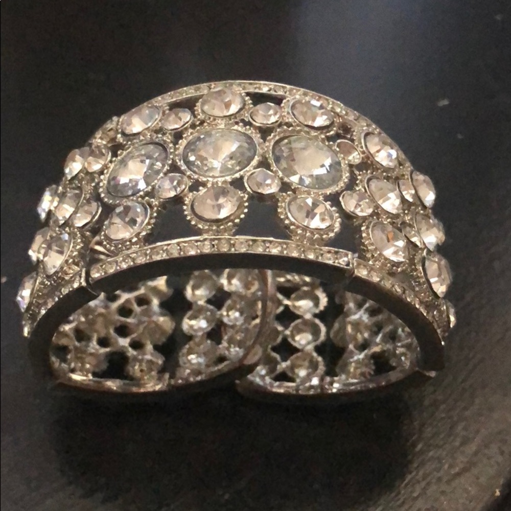 Dressy bracelet